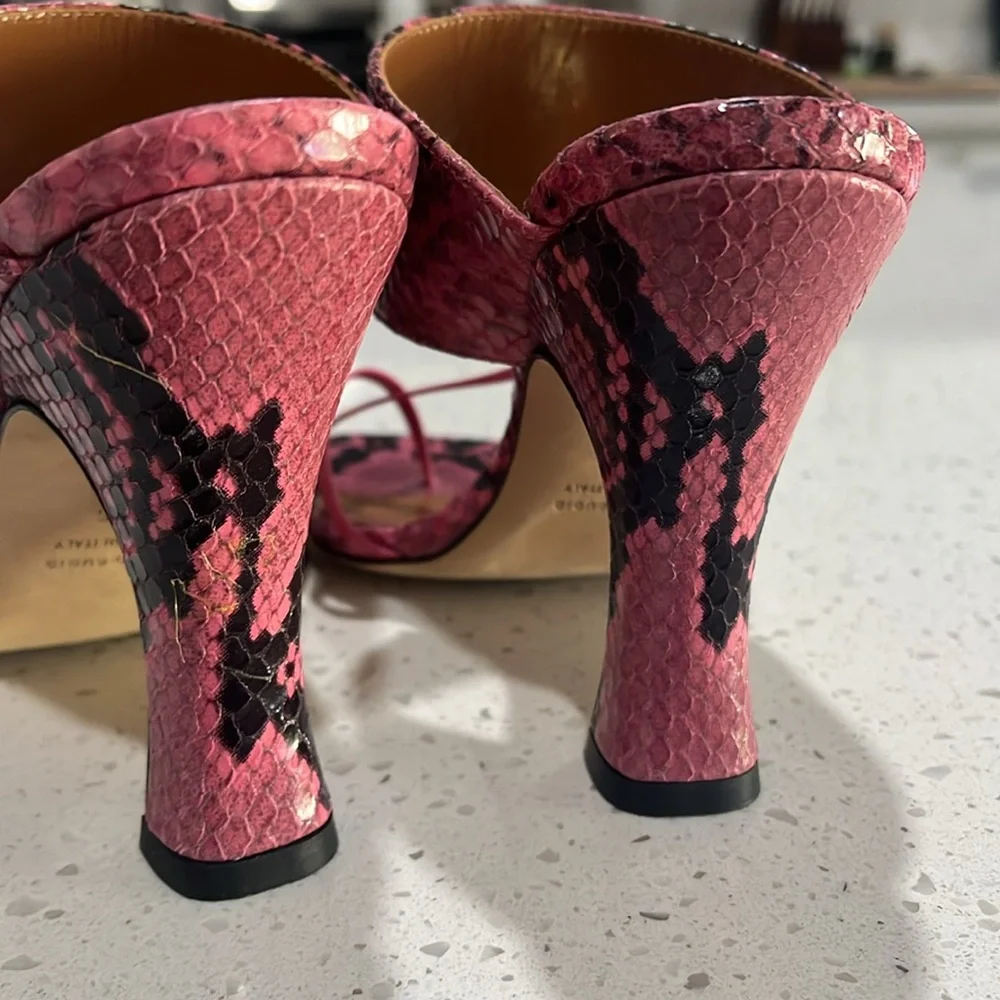 Paris Texas gorgeous Hot pink size 36 snake print 95mm sandals